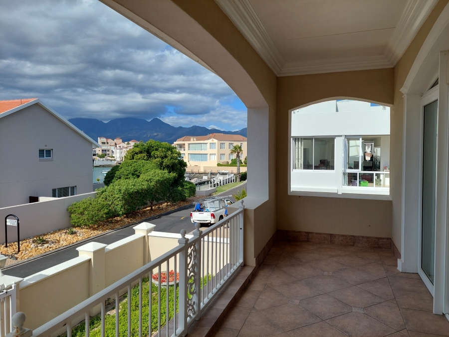 3 Bedroom Property for Sale in Harbour Island Western Cape